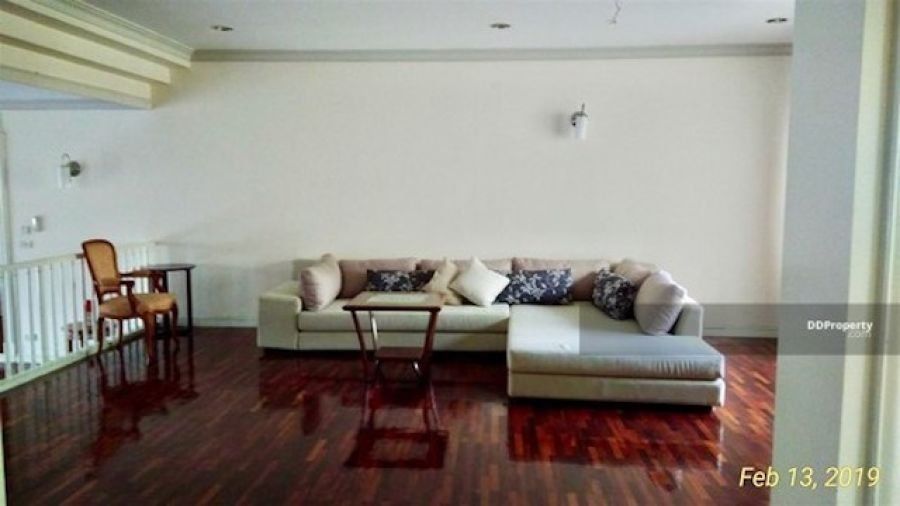 <? echo $keyword ; ?>