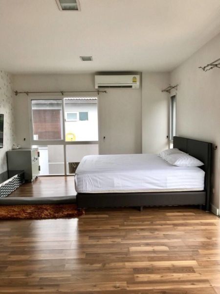 <? echo $keyword ; ?>