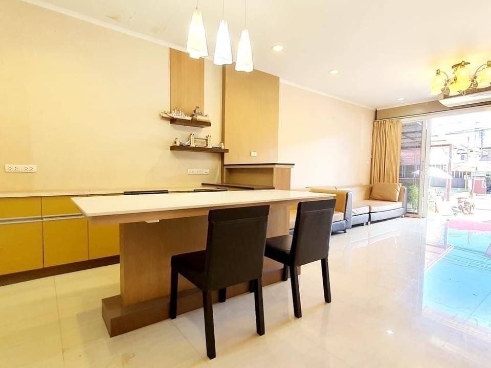 <? echo $keyword ; ?>