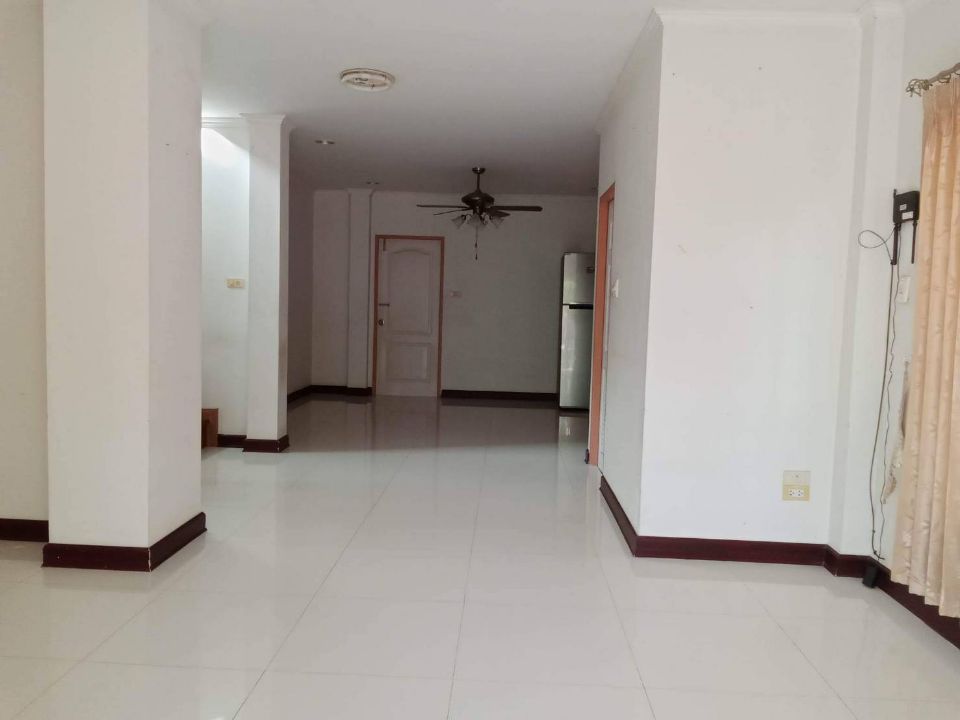 <? echo $keyword ; ?>