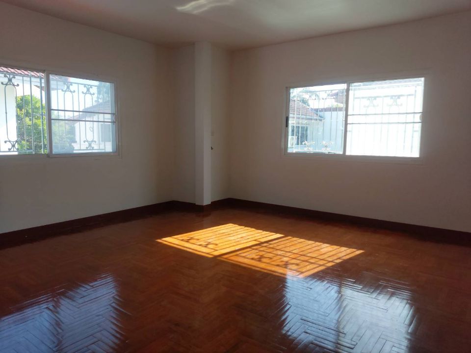 <? echo $keyword ; ?>