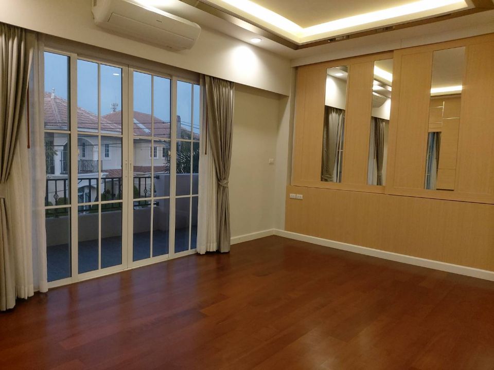 <? echo $keyword ; ?>