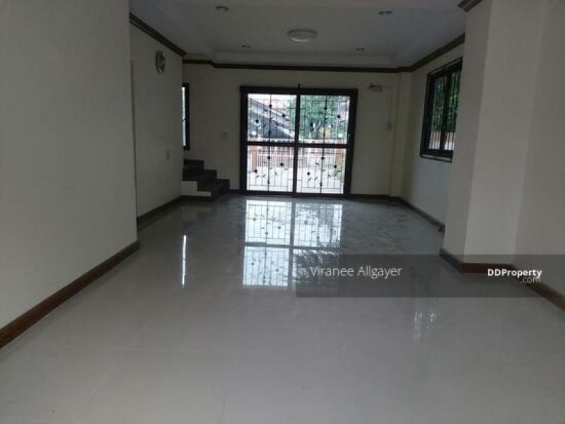 <? echo $keyword ; ?>