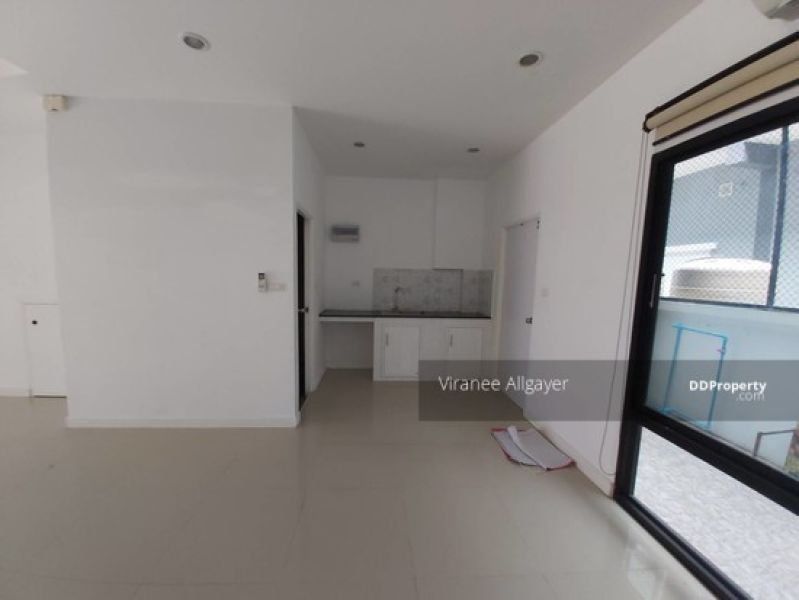 <? echo $keyword ; ?>