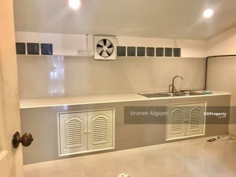 <? echo $keyword ; ?>