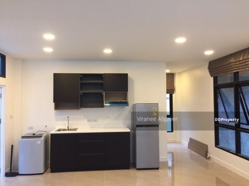 <? echo $keyword ; ?>