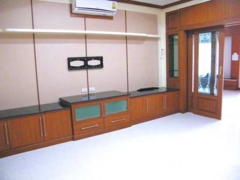 <? echo $keyword ; ?>