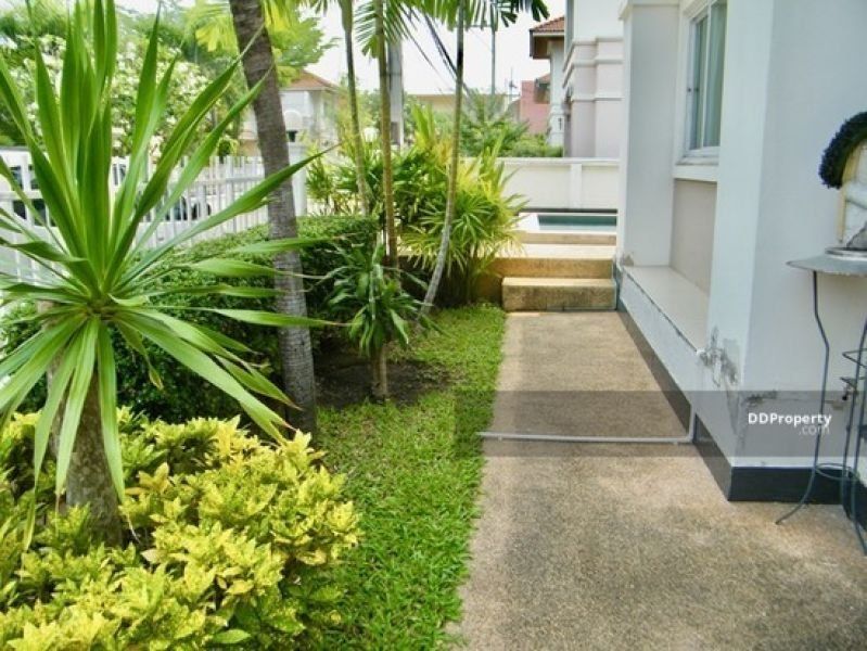 <? echo $keyword ; ?>