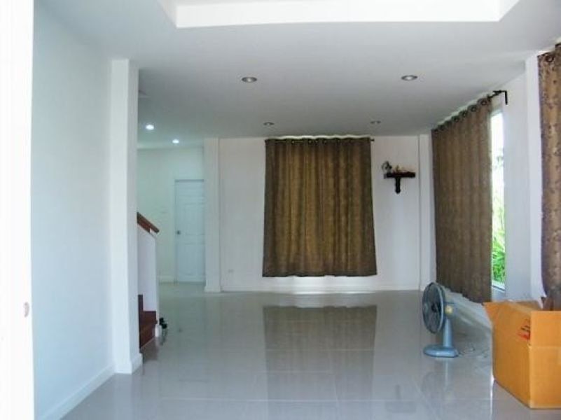 <? echo $keyword ; ?>