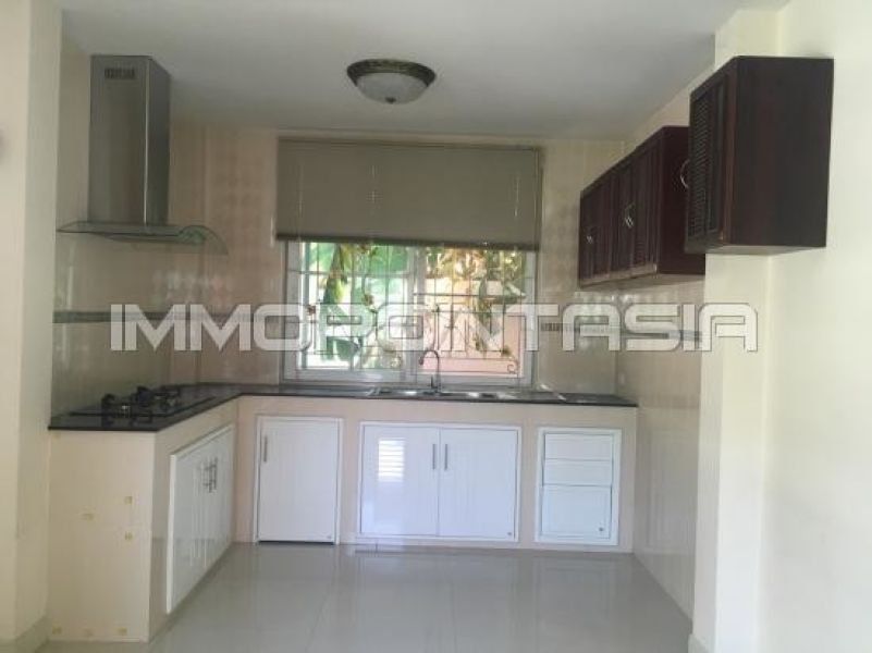 <? echo $keyword ; ?>