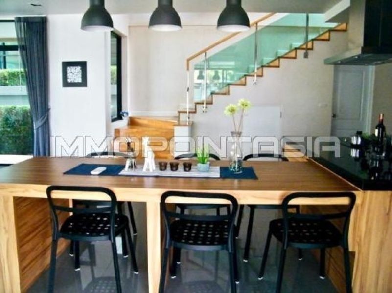 <? echo $keyword ; ?>